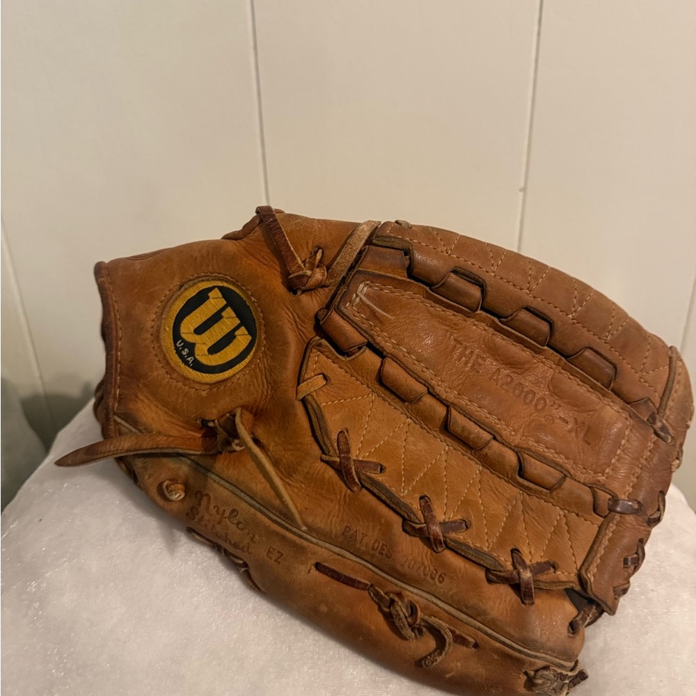 Wilson Tan Men's Baseball Glove